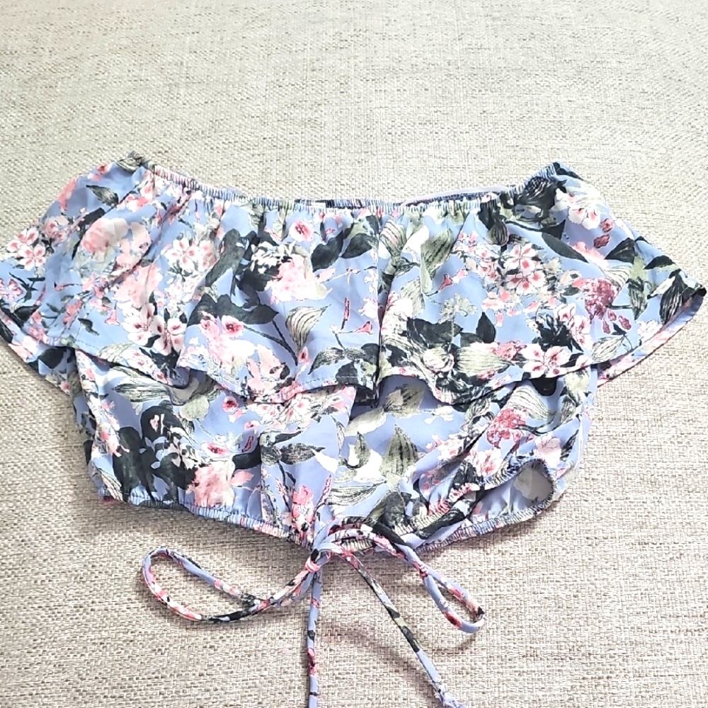 Sadie & Sage Off THE SHOULDERS Floral Crop Top Size Small